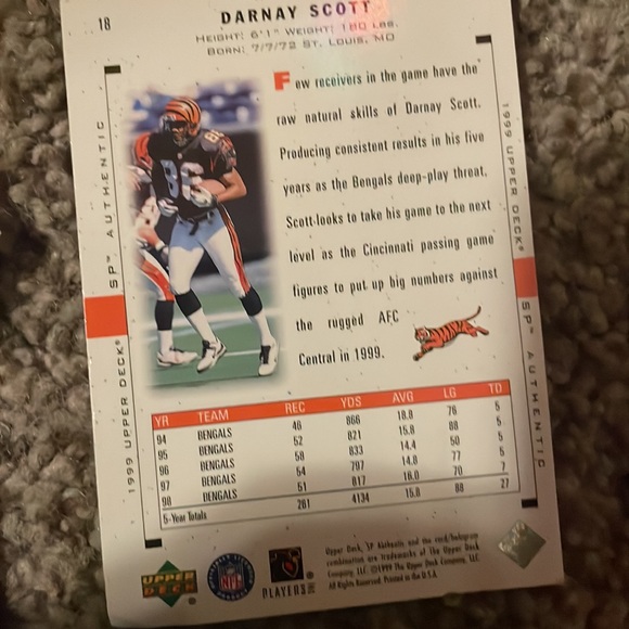 Football cards - Picture 17 of 17